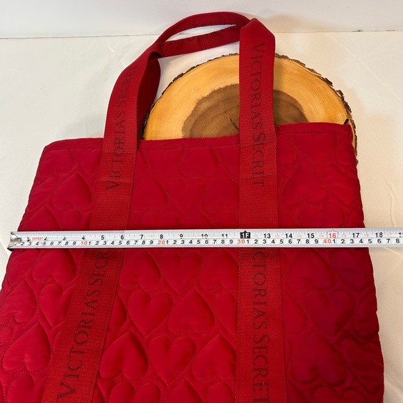 Victoria's Secret Red Heart Valentine's Day Victoria Puffy Tote Overnight Bag - Picture 7 of 10